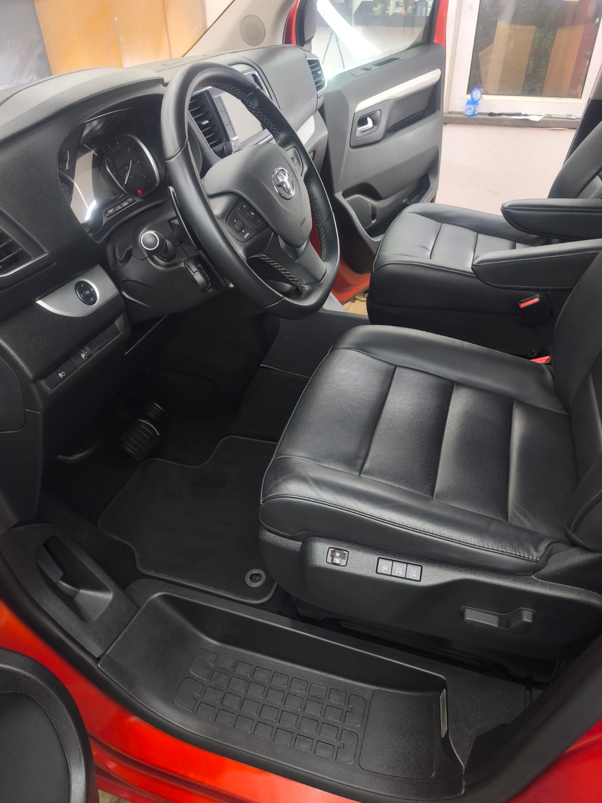 Kožené sedadlo řidiče